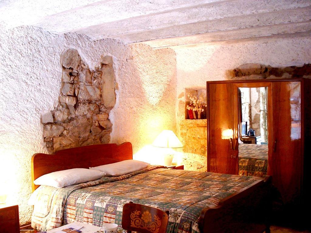Medieval Village B&B Ne Δωμάτιο φωτογραφία